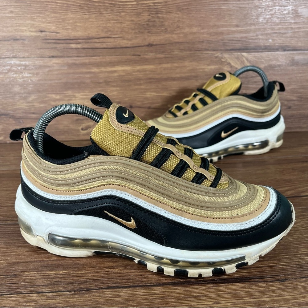 Nike Women's Sneakers in Gold and Black